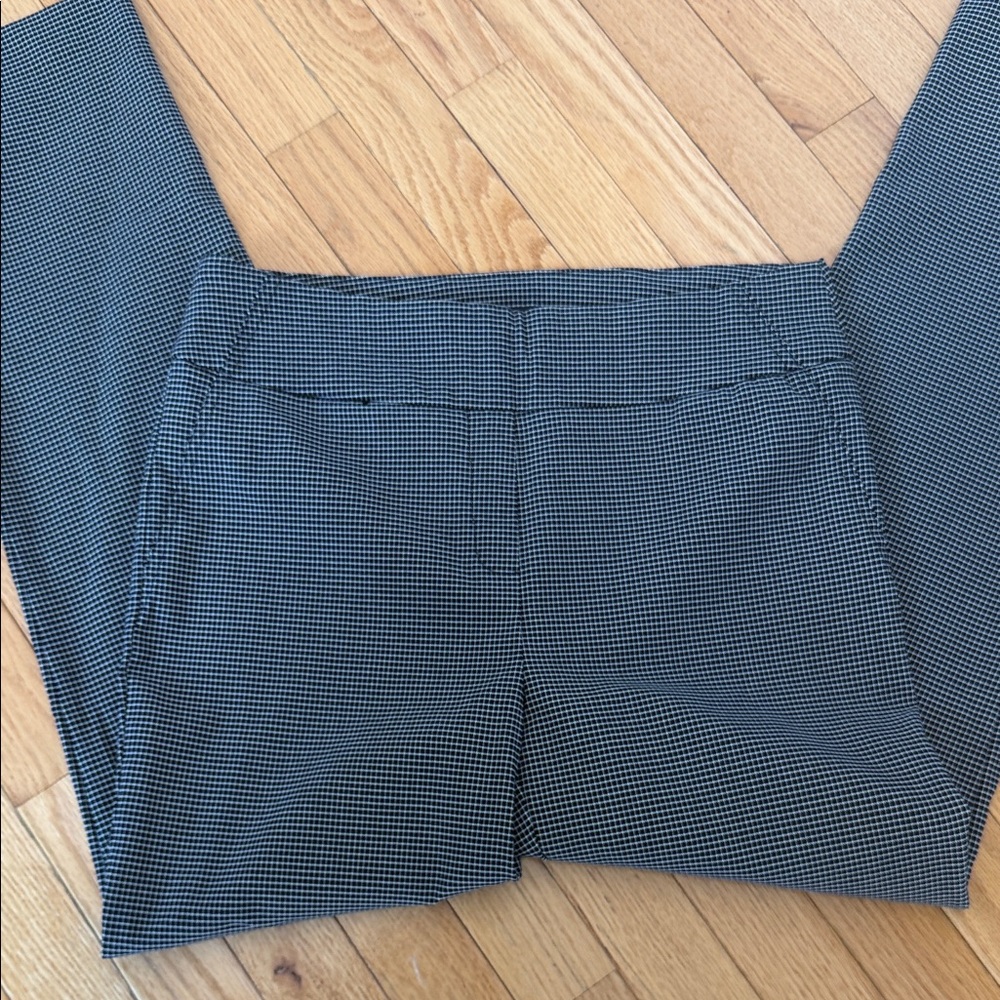 Hilary Radley Women’s Pull On Dress Pants Size M Black White Pattern Stretch
